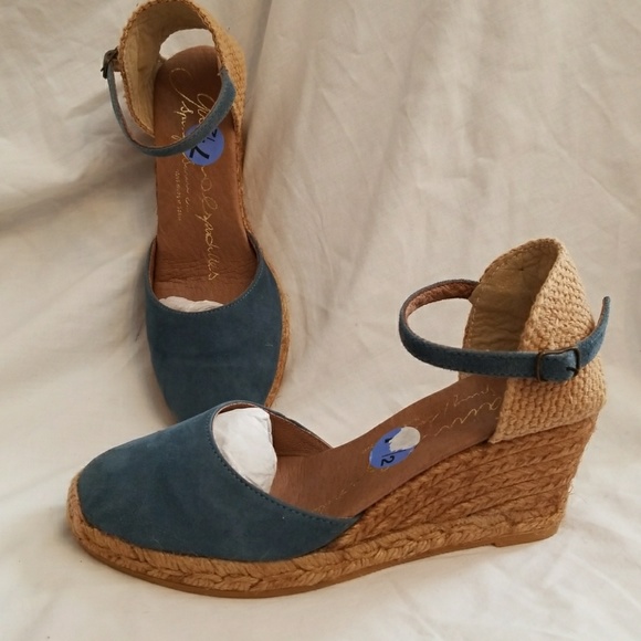 63 off gaimo Shoes Gaimo Espadrilles 7.5 blue wedge